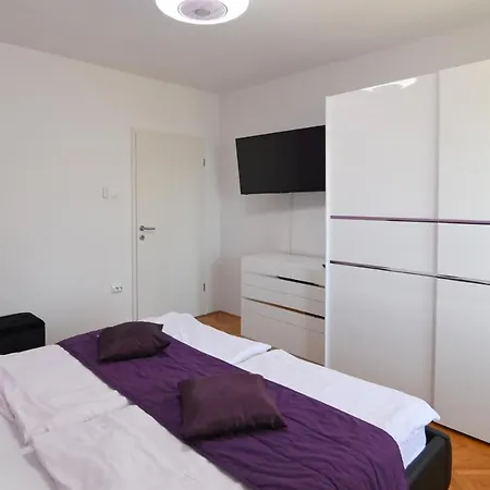 Grozic - A2 Lejlighed