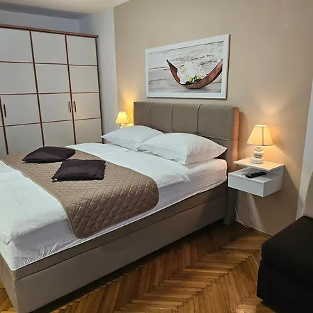 Grozic - A2 Apartamento *