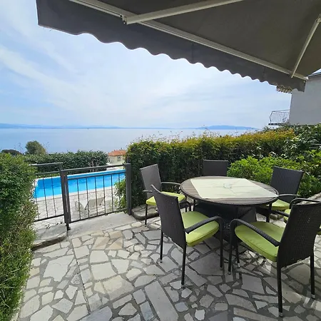 Grozic - A2 Apartman *